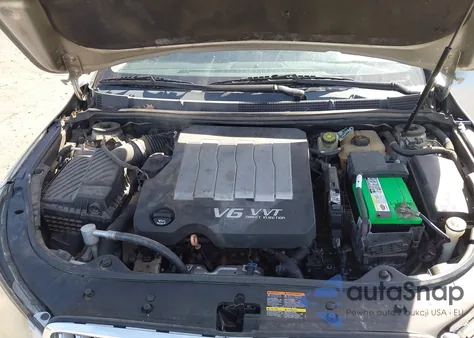 2010 Buick Lacrosse Cxs z USA, uszkodzony, nr VIN 1G4GE5EV4AF108990